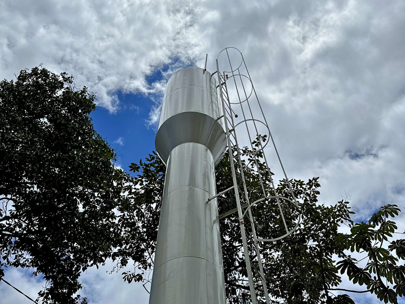 Hernandarias, Escuela Privada — ESTEC
